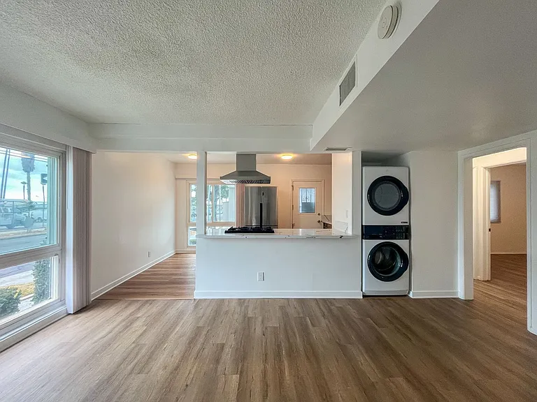 3315 W 104th St — Photo 12