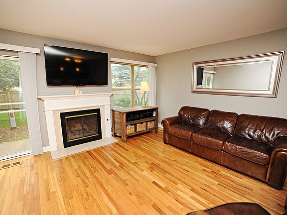 2nd image of 387 W Hamilton Ln #195