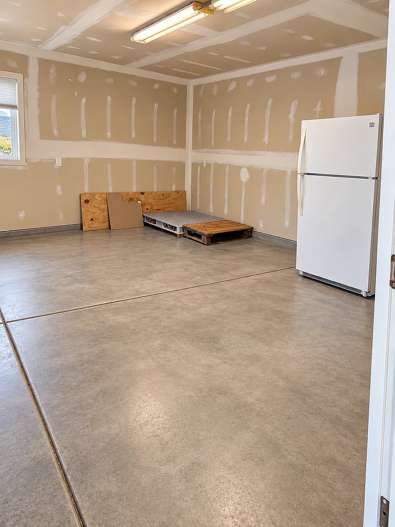 Spacious Orchard Mesa Home with Private Yard & 2-Car Garage! — Photo 2