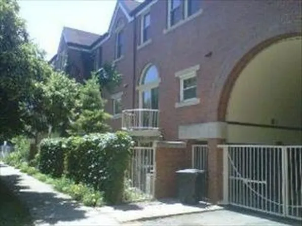 5230 S Cornell Ave #4, Chicago, IL 60615