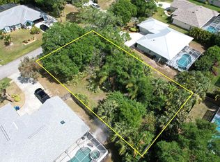 942 Sweetbay Ave, Sebastian, FL 32958