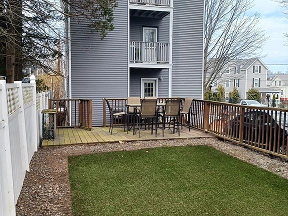 2nd image of 30 New Hampshire Ave