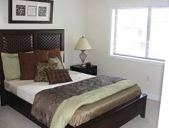 4th image of 609 Norwest Dr
