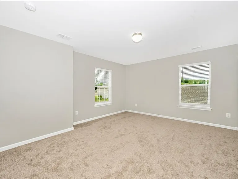 42 Eakins Ln — Photo 13