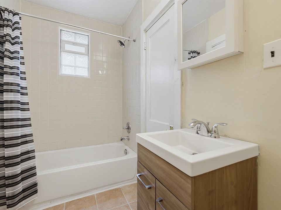 434 Camden St, photo 9