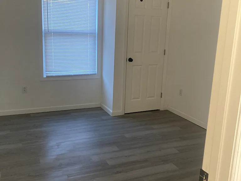 1410 Jones St — Photo 7