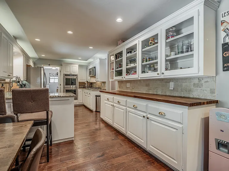 11105 Leaning Elm Rd — Photo 22