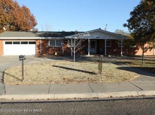 909 S Barkley St, Spearman, TX 79081