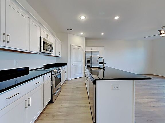 5th image of 2656 Lakevilla Dr