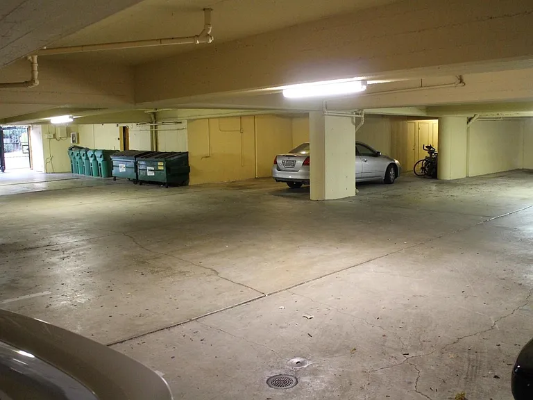 5319 Broadway Ter #1 — Photo 11