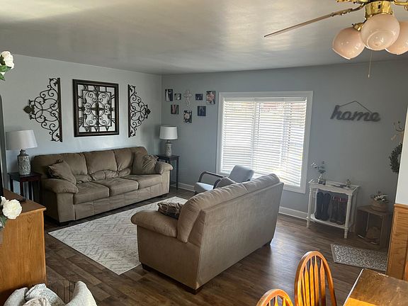 3rd image of 102 Woodcock Dr