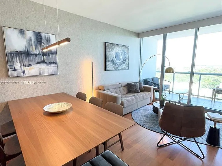 601 NE 36th St #1805 — Photo 9
