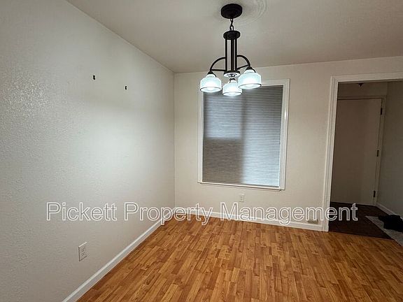 5th image of 3935 NW Fairway Ln #2-E