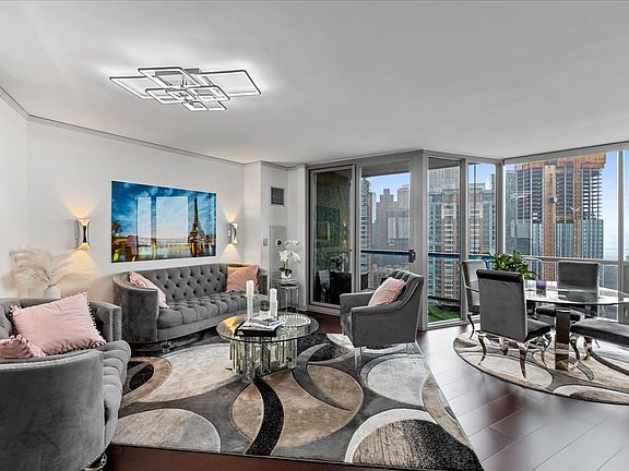 4th image of 420 E Waterside Dr Unit 1912