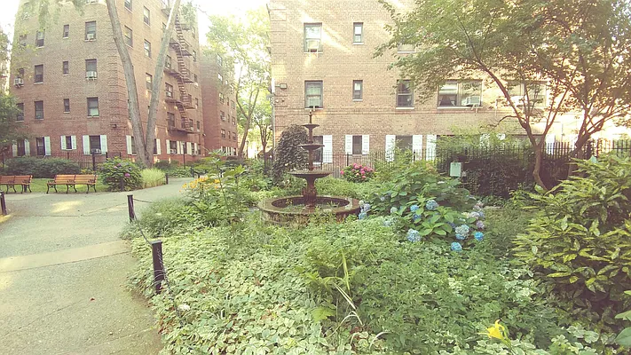 Sold by Prime Realty | media 23