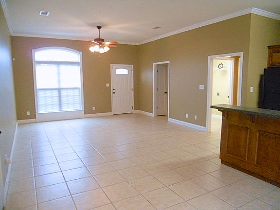 5th image of 5343 Vine Dr