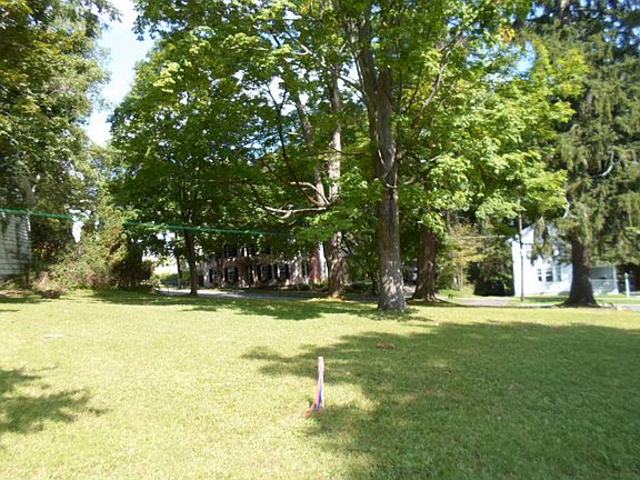 3rd image of 78 Pioneer St