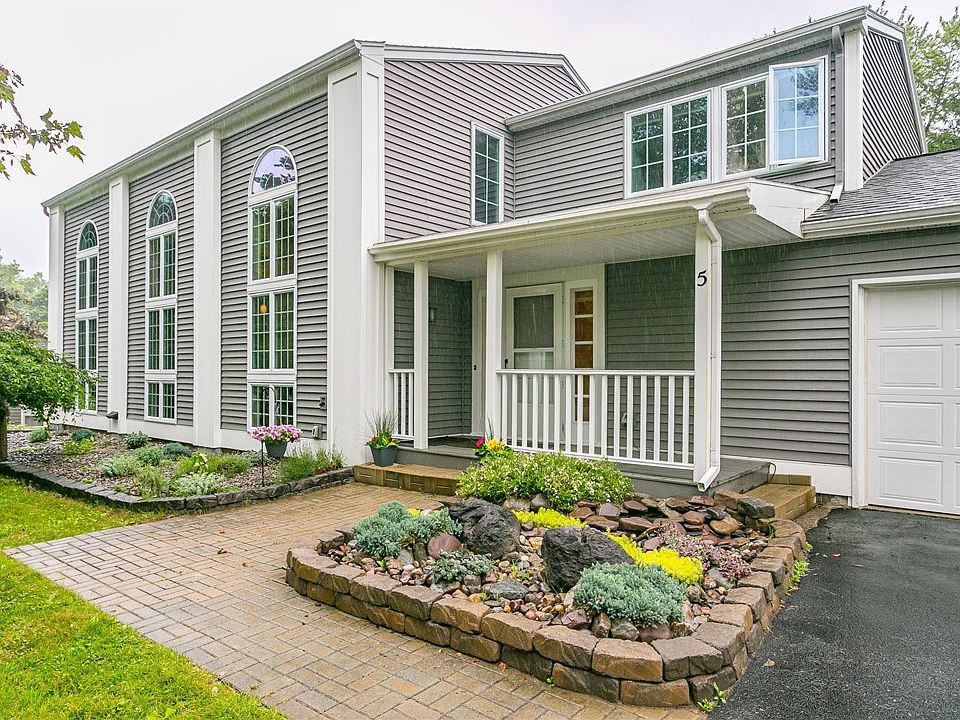 5 Sugarbush Ln, Pittsford, NY 14534 Zillow
