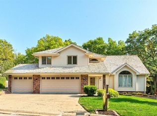 1409 Skyline Dr, Council Bluffs, IA 51503
