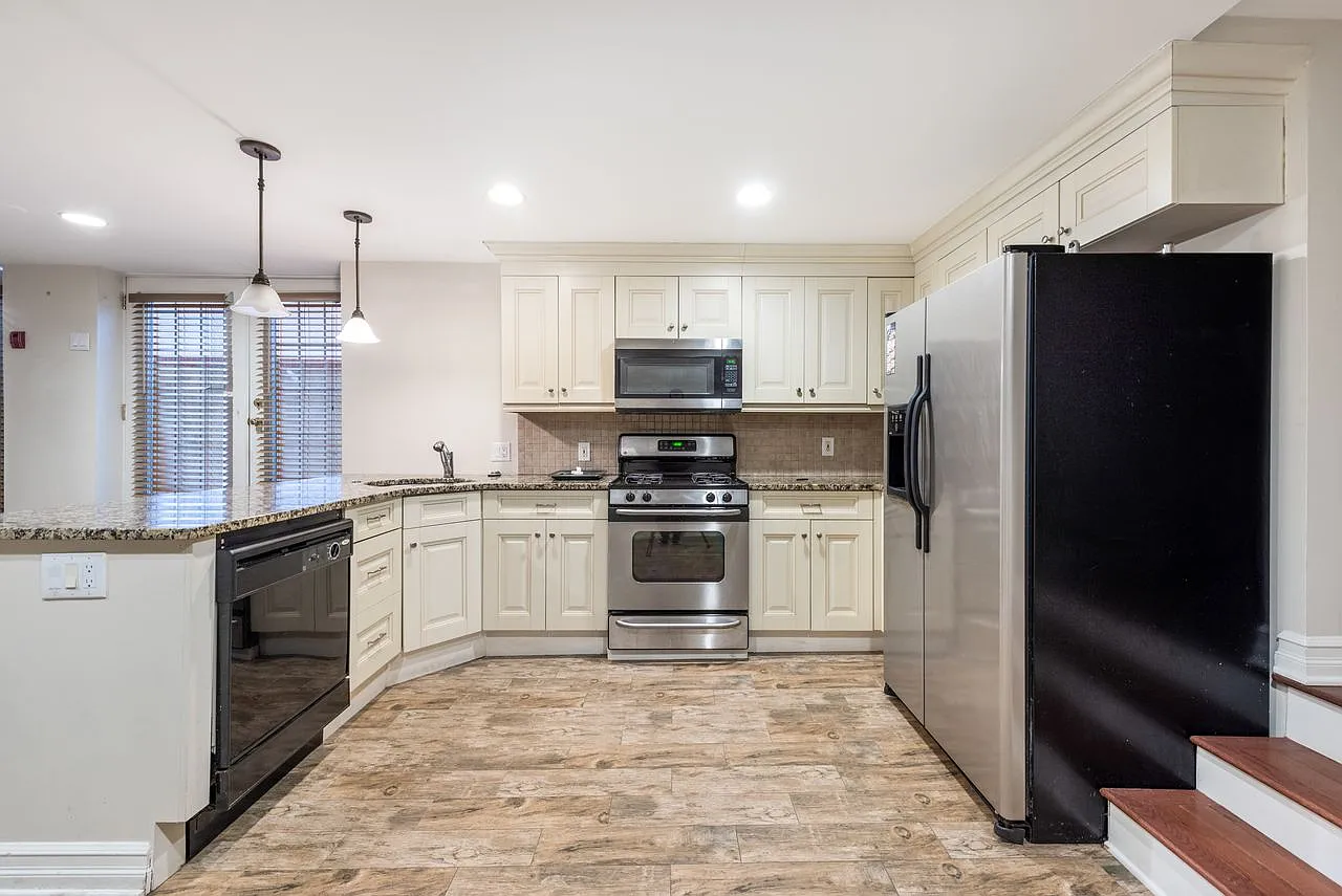 1 bed, 650 sqft, $2,000 — Photo 2