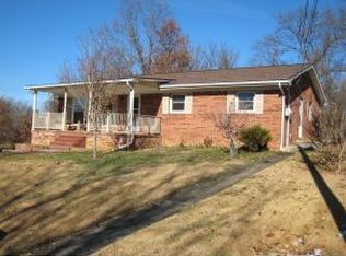 2314 Nave Dr, Johnson City, TN 37601