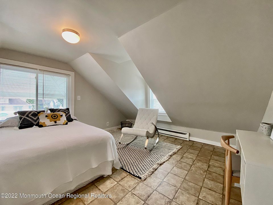 1st image of 409 6th Ave #6