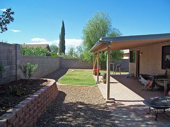 Huge yard - also side yard not pictured.