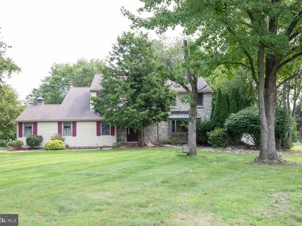 87 Eagle Mount Dr, Richboro, PA 18954