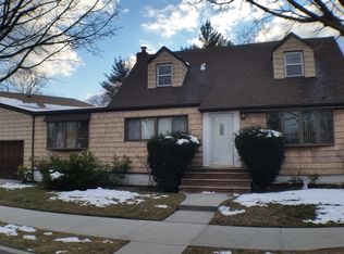 14706 Edgewood St, Rosedale, NY 11422