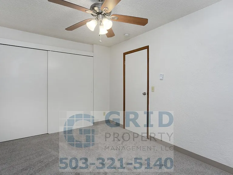 1800 SE Stark St #105 — Photo 8