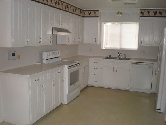 2nd image of 2830 Windsor Ln