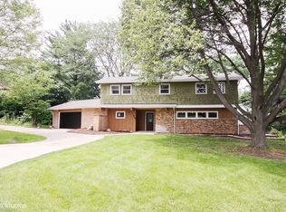 406 Bunning Dr, Downers Grove, IL 60516