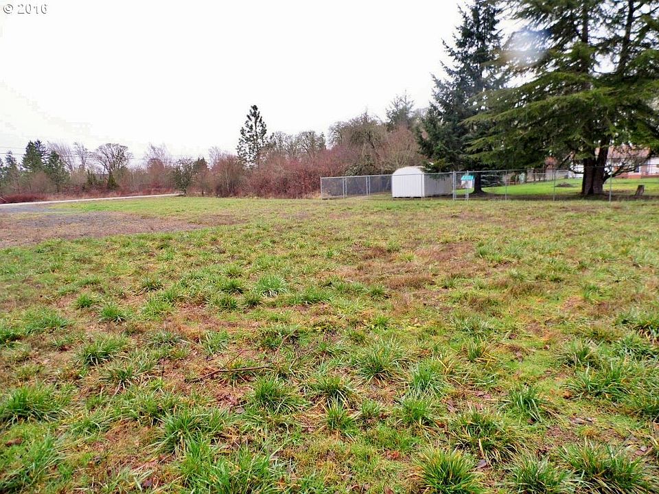 2nd image of 75 View Ln