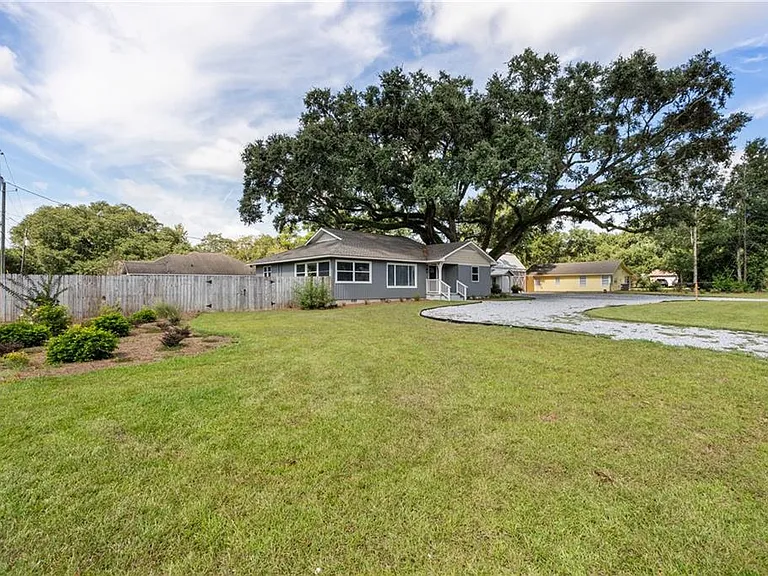 2762 Hillcrest Rd — Photo 21