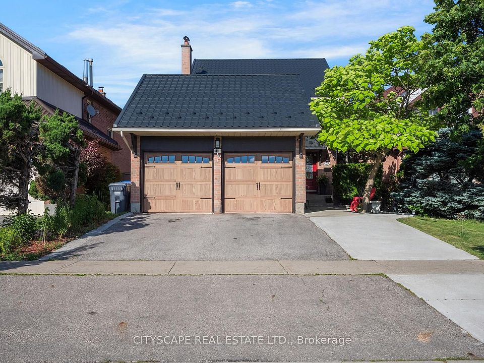 1st image of 301 Kingsbridge Garden Cir