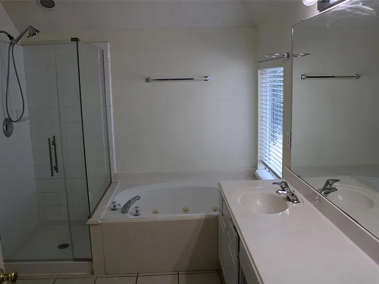 6022 Spanish Oak Dr — Photo 12
