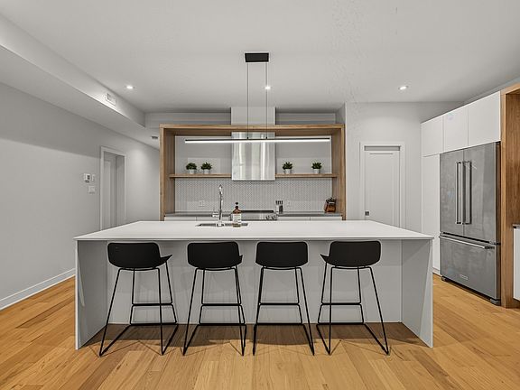 5th image of 1040 Allae De Verbier #103