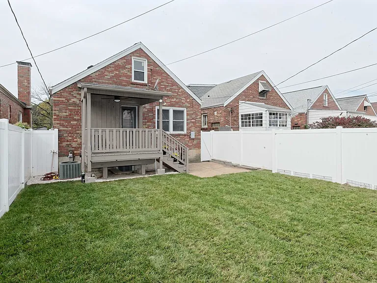 3554 Jamieson Ave — Photo 33