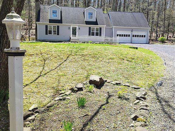 2nd image of 2308 Meadowlake Rd