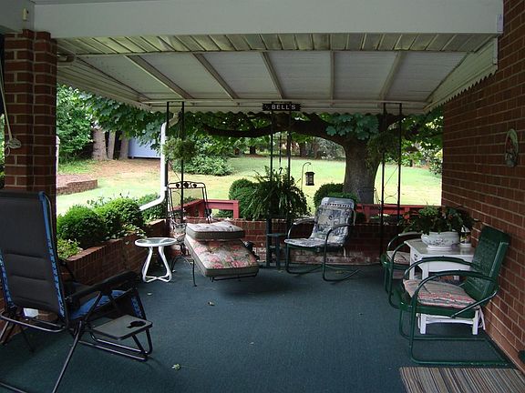 3rd image of 1413 Nelson Dr