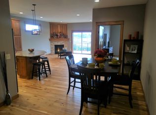 2414 Superior Ln NW, Rochester, MN 55901