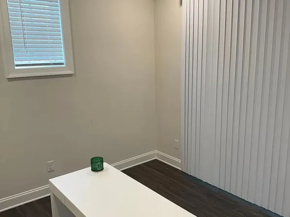 1825 La Dawn Ln NW, Atlanta, GA 30318