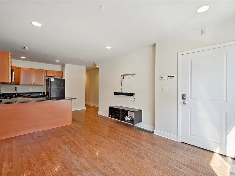 1705 Arlington St #A — Photo 11