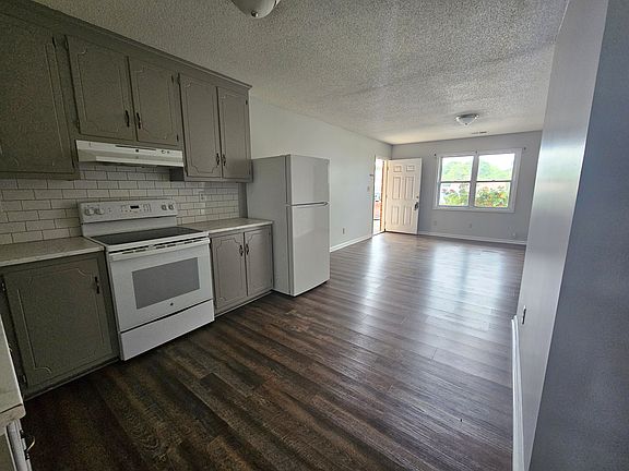 5th image of 400 Delview Rd APT C