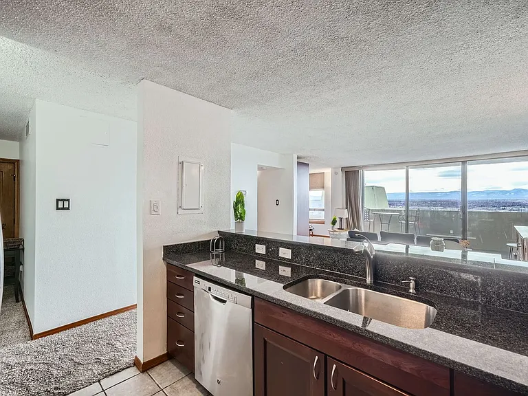 1020 15th St #36N — Photo 15
