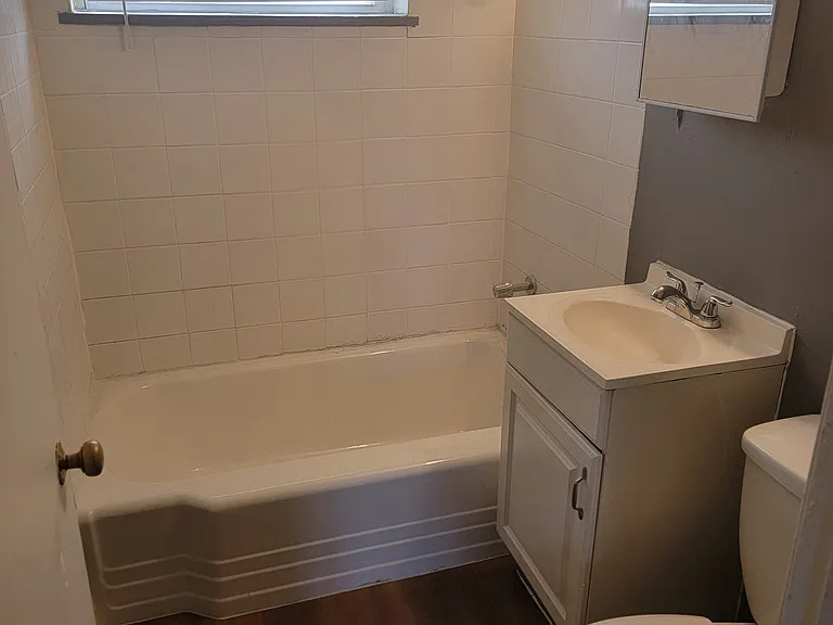 9915 S Wood St #16 — Photo 5