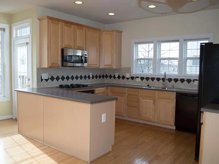 4226 Kerrigan Ln — Photo 4