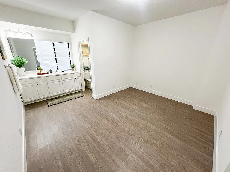 Park Place Apartments — Photo 4