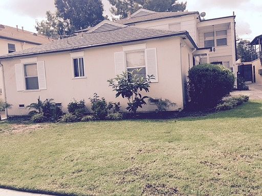 2nd image of 12034 Magnolia Blvd