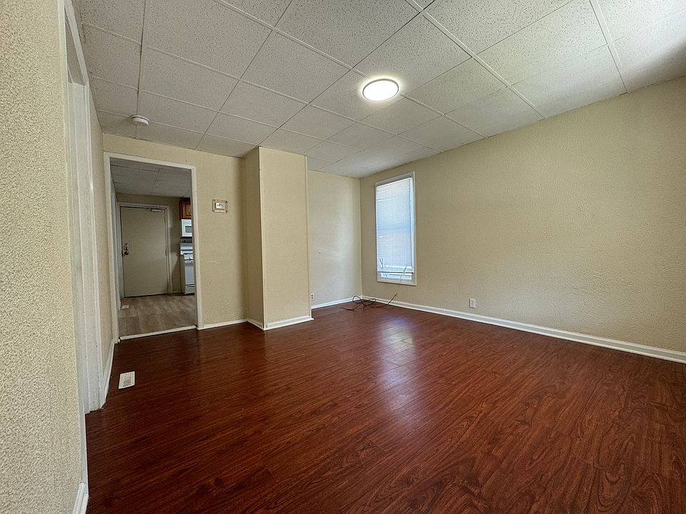 1st image of 286 Forest Ave #1
